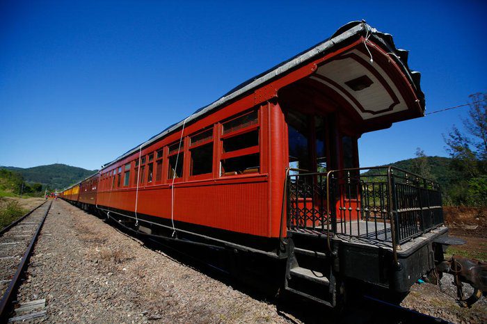 Trem dos Vales: como é viajar no vagão que foi utilizado por Getúlio Vargas